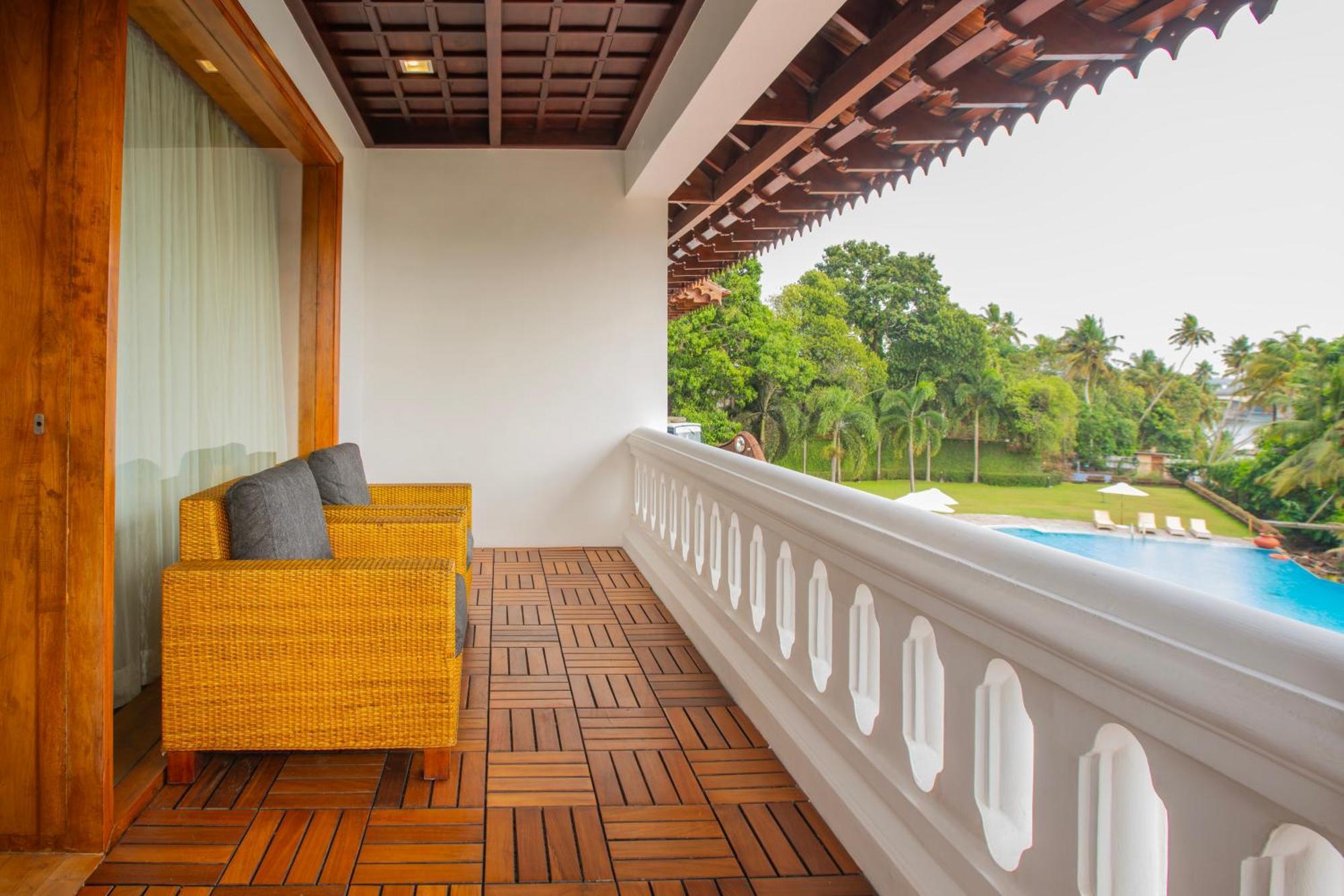 The Leela Ashtamudi, A Raviz Hotel Колам Екстериор снимка A balcony